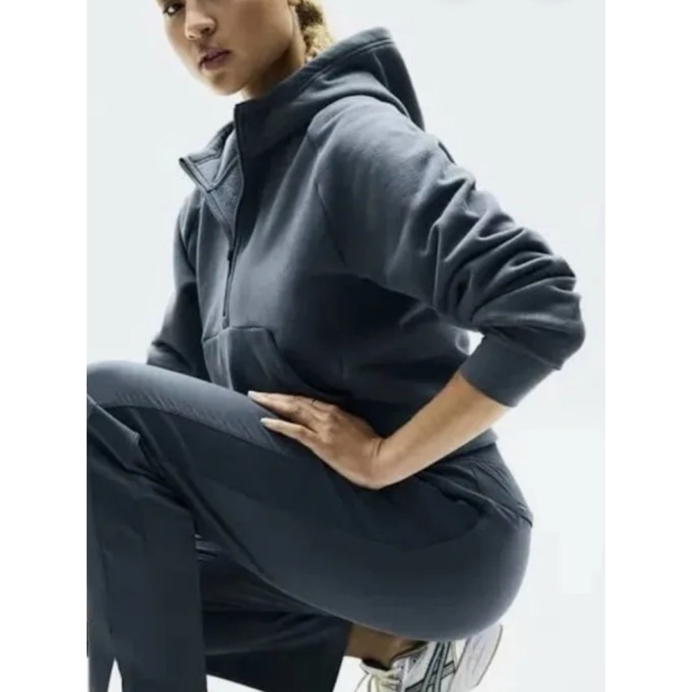 NWT Athleta Easy Forever Fleece‎ 1/2 Zip Hoodie Sweatshirt Black XS - Picture 2 of 11